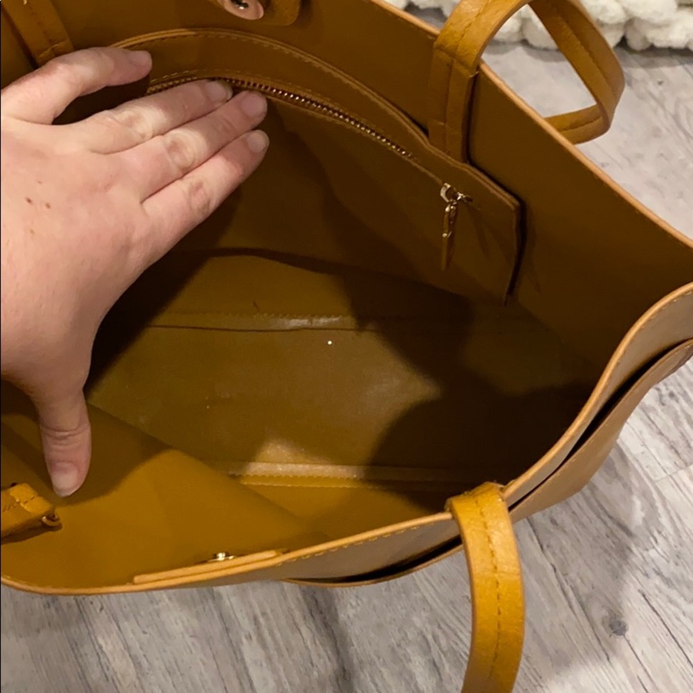 Purse - Picture 3 of 3